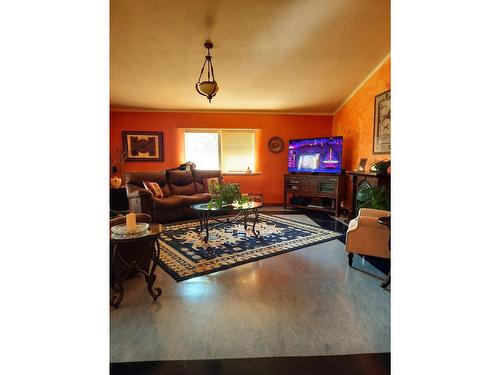 405 Elkhorn Street, Greenwood, BC - Indoor Photo Showing Living Room