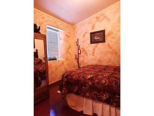 405 Elkhorn Street, Greenwood, BC - Indoor Photo Showing Bedroom