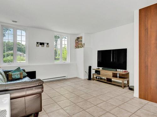 Living room - 941  - 943 Rue Du Joli-Bourg, Saint-Jérôme, QC - Indoor Photo Showing Living Room