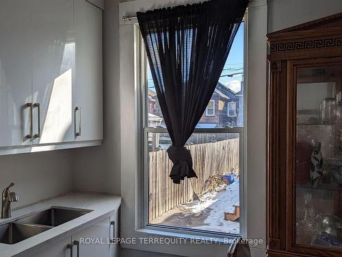 24 Cheever St, Hamilton, ON - Indoor Photo Showing Kitchen With Double Sink