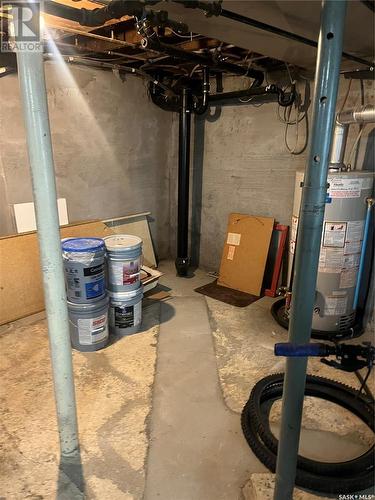 372 Ominica Street E, Moose Jaw, SK - Indoor Photo Showing Basement