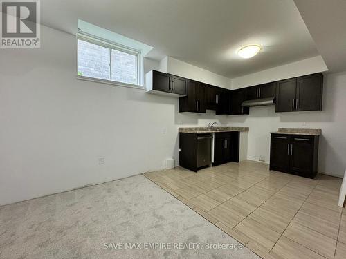 6291 Sam Iorfida Drive, Niagara Falls, ON - Indoor Photo Showing Kitchen