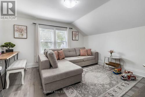 5057 -5063 Bridge Street, Niagara Falls, ON - Indoor Photo Showing Living Room