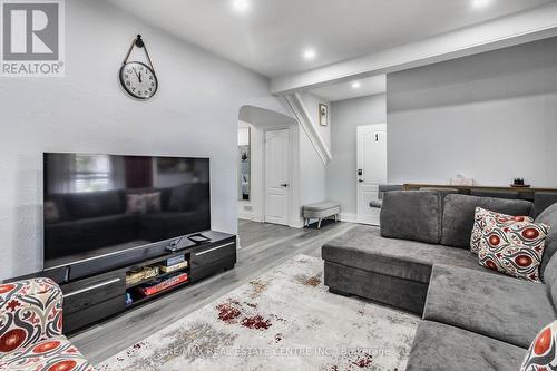 5057 -5063 Bridge Street, Niagara Falls, ON - Indoor Photo Showing Living Room