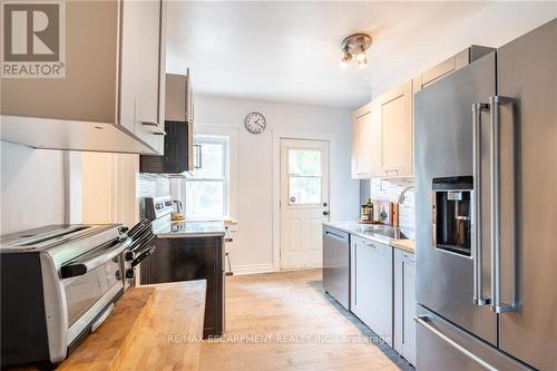 144 Dufferin Street E, St. Catharines, ON - Indoor Photo Showing Kitchen With Stainless Steel Kitchen With Upgraded Kitchen