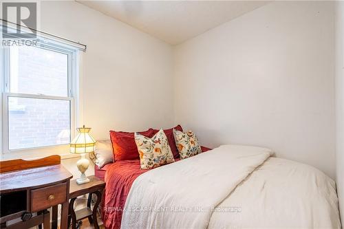 144 Dufferin Street E, St. Catharines, ON - Indoor Photo Showing Bedroom