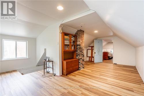 144 Dufferin Street E, St. Catharines, ON - Indoor Photo Showing Other Room