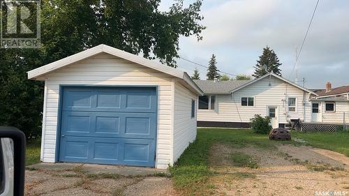 122 1St Avenue W, Canora, SK - Outdoor