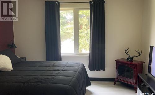 122 1St Avenue W, Canora, SK - Indoor Photo Showing Bedroom