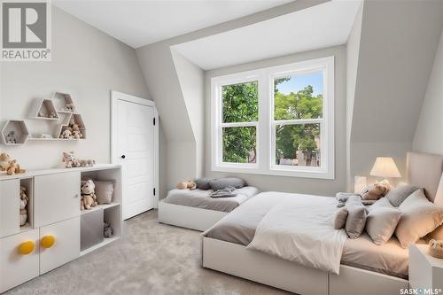 329 Hochelaga Street W, Moose Jaw, SK - Indoor Photo Showing Bedroom