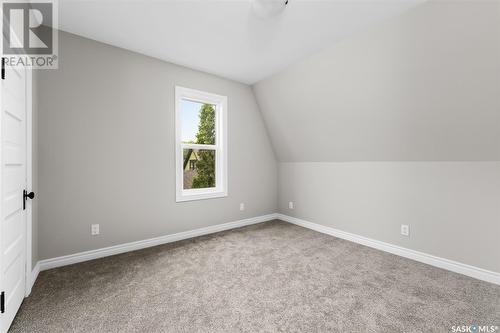 329 Hochelaga Street W, Moose Jaw, SK - Indoor Photo Showing Other Room