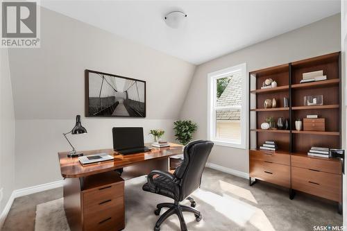 329 Hochelaga Street W, Moose Jaw, SK - Indoor Photo Showing Office