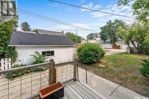 329 Hochelaga Street W, Moose Jaw, SK - Outdoor