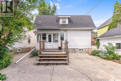 329 Hochelaga Street W, Moose Jaw, SK - Outdoor