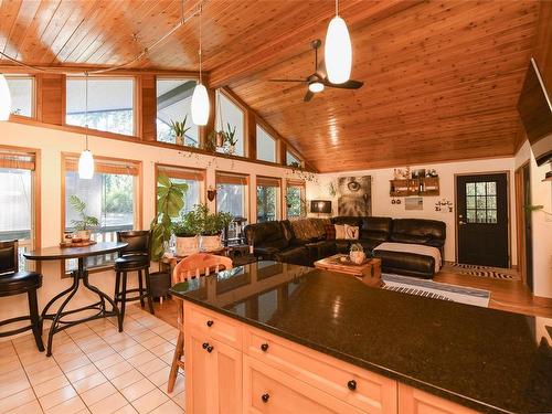 4353 Macaulay Rd, Black Creek, BC 