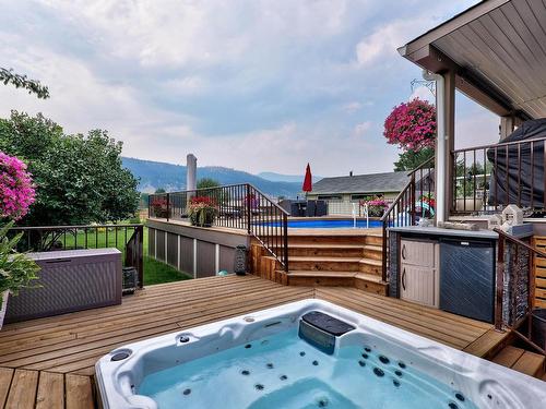 4943 Reighmount Place, Kamloops, BC - Outdoor With Deck Patio Veranda With Exterior