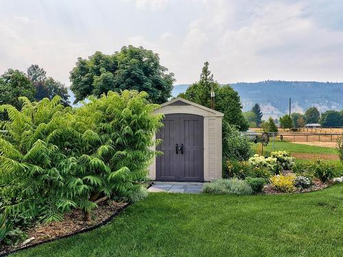 4943 Reighmount Place, Kamloops, BC - Outdoor