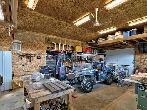 4943 Reighmount Place, Kamloops, BC - Indoor Photo Showing Garage