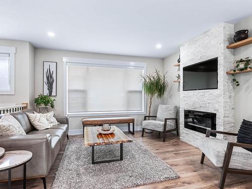 4943 Reighmount Place, Kamloops, BC - Indoor Photo Showing Living Room With Fireplace