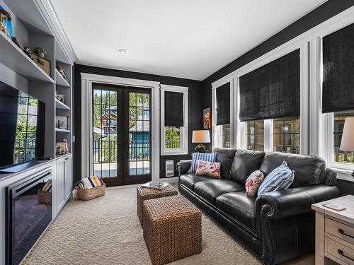 5411 Lookout Ridge Place, Sun Peaks, BC - Indoor Photo Showing Living Room