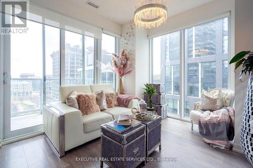 1103 - 15 Lower Jarvis Street, Toronto (Waterfront Communities), ON - Indoor Photo Showing Living Room