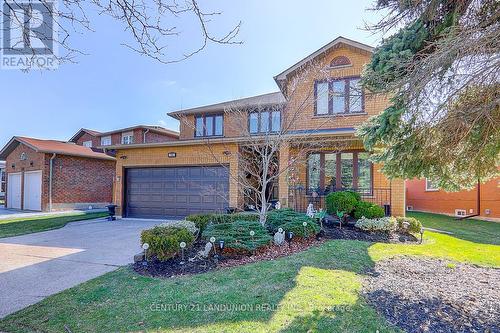 304 Goldhawk Trail, Toronto (Milliken), ON - Outdoor