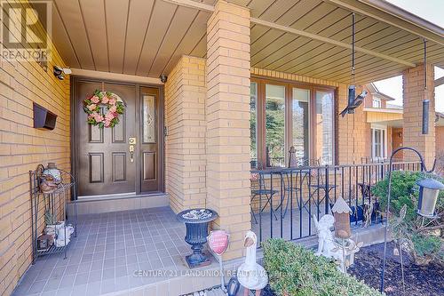 304 Goldhawk Trail, Toronto (Milliken), ON - Outdoor With Exterior