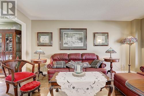 304 Goldhawk Trail, Toronto (Milliken), ON - Indoor Photo Showing Living Room