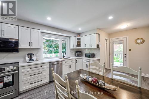 421 Canterbury Crescent, Oakville (Eastlake), ON - Indoor Photo Showing Kitchen