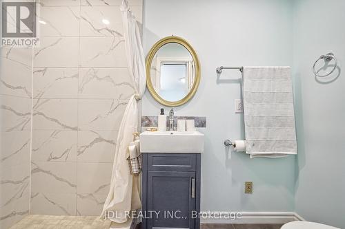 421 Canterbury Crescent, Oakville (Eastlake), ON - Indoor Photo Showing Bathroom