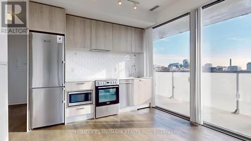 819 - 57 St Joseph Street, Toronto, ON - Indoor Photo Showing Kitchen With Stainless Steel Kitchen