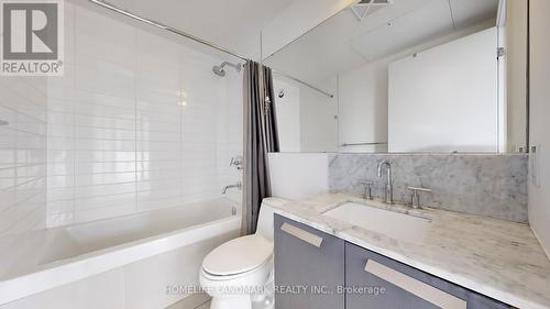 819 - 57 St Joseph Street, Toronto, ON - Indoor Photo Showing Bathroom