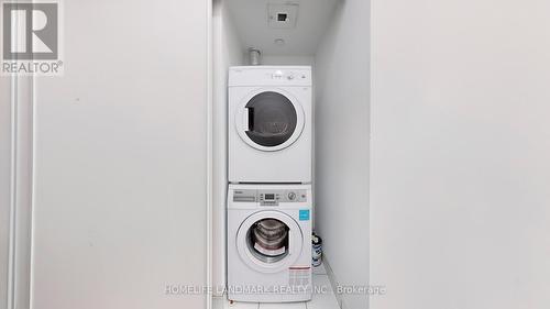 819 - 57 St Joseph Street, Toronto, ON - Indoor Photo Showing Laundry Room