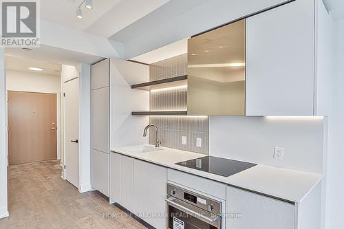 605 - 1285 Queen Street E, Toronto (Greenwood-Coxwell), ON - Indoor Photo Showing Kitchen