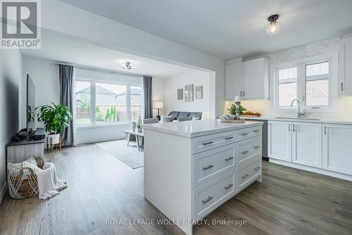 919 Hannah Avenue S, North Perth, ON - Indoor Photo Showing Kitchen