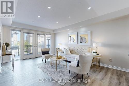 168 - 3050 Erin Centre Boulevard, Mississauga (Churchill Meadows), ON - Indoor Photo Showing Living Room