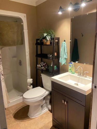 9 3Rd Avenue S, Ethelbert, MB - Indoor Photo Showing Bathroom