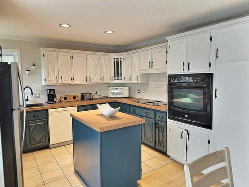 Cuisine - 14 Rue St-Jean-Batiste S., Ville-Marie, QC - Indoor Photo Showing Kitchen