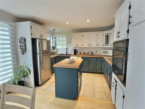 Cuisine - 14 Rue St-Jean-Batiste S., Ville-Marie, QC - Indoor Photo Showing Kitchen