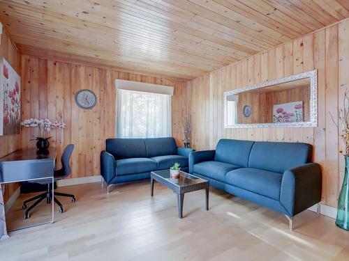 Living room - 3684 Av. De La Pastorale, Rawdon, QC - Indoor Photo Showing Living Room