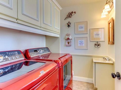 Salle de lavage - 250 Ch. Boulanger, Sutton, QC - Indoor Photo Showing Laundry Room