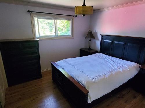 433 Redwood Avenue W, Thunder Bay, ON - Indoor Photo Showing Bedroom