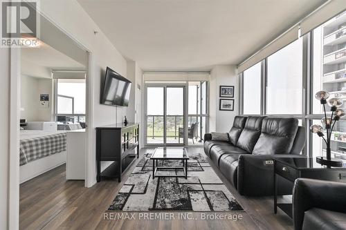 710 - 1461 Lawrence Avenue W, Toronto (Brookhaven-Amesbury), ON - Indoor Photo Showing Living Room