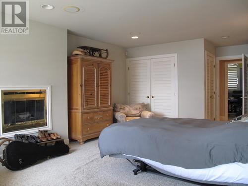 4614 Fuller Road, Kelowna, BC - Indoor Photo Showing Bedroom