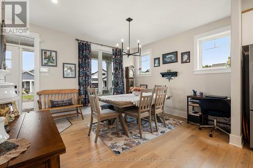 45 Shelter Cove Drive, Westport, ON - Indoor Photo Showing Dining Room