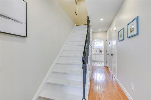 5010 Brady Avenue, Burlington, ON - Indoor Photo Showing Other Room