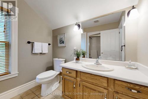 170 West Street N, Orillia, ON - Indoor Photo Showing Bathroom