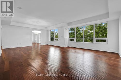 603 - 3500 Lakeshore Road W, Oakville (Bronte West), ON - Indoor Photo Showing Living Room