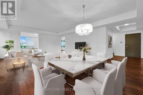 603 - 3500 Lakeshore Road W, Oakville (Bronte West), ON - Indoor Photo Showing Dining Room