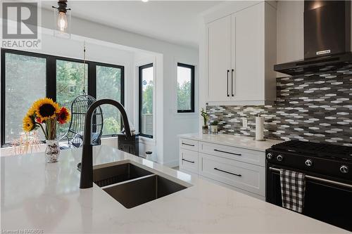 266 Mcnabb Street, Southampton, ON - Indoor Photo Showing Kitchen With Double Sink